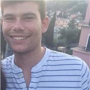 Étudiant à l’ESSEC passionné et à l’écoute donne des cours de maths particuliers